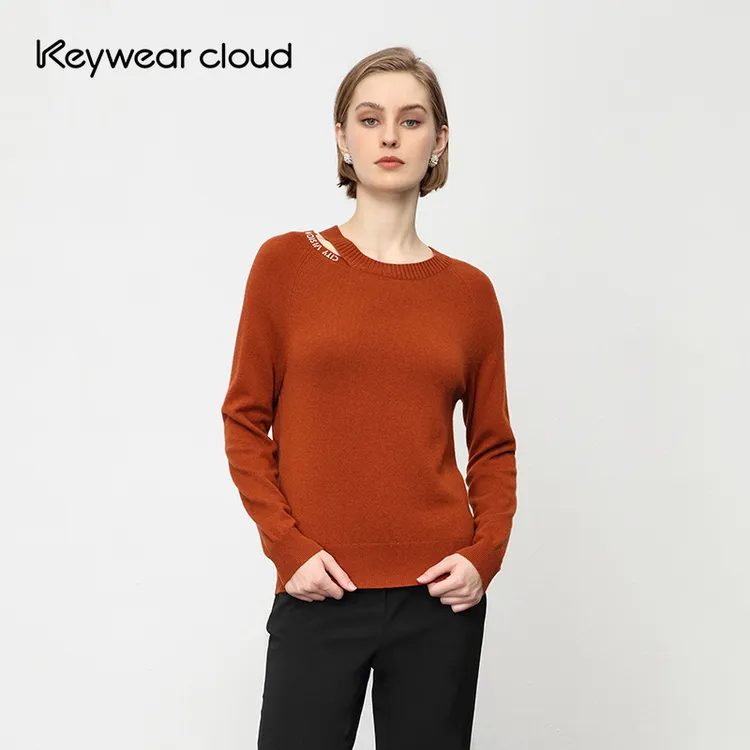 Keywearcloud奇威肩部镂空字母百搭毛衣针织上衣