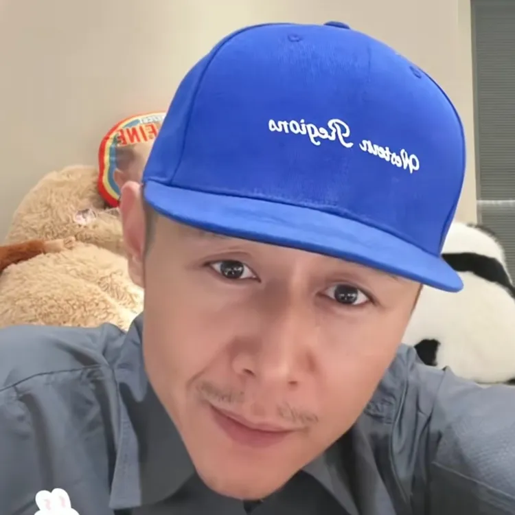 大冰同款小蓝帽字母刺绣硬顶短平沿帽子男女百搭棒球帽大冰亲测帽