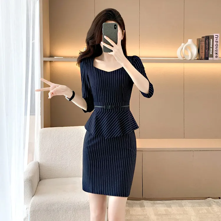 法式方领连衣裙春秋季女装修身中袖包臀裙女款气质服装假两件裙子