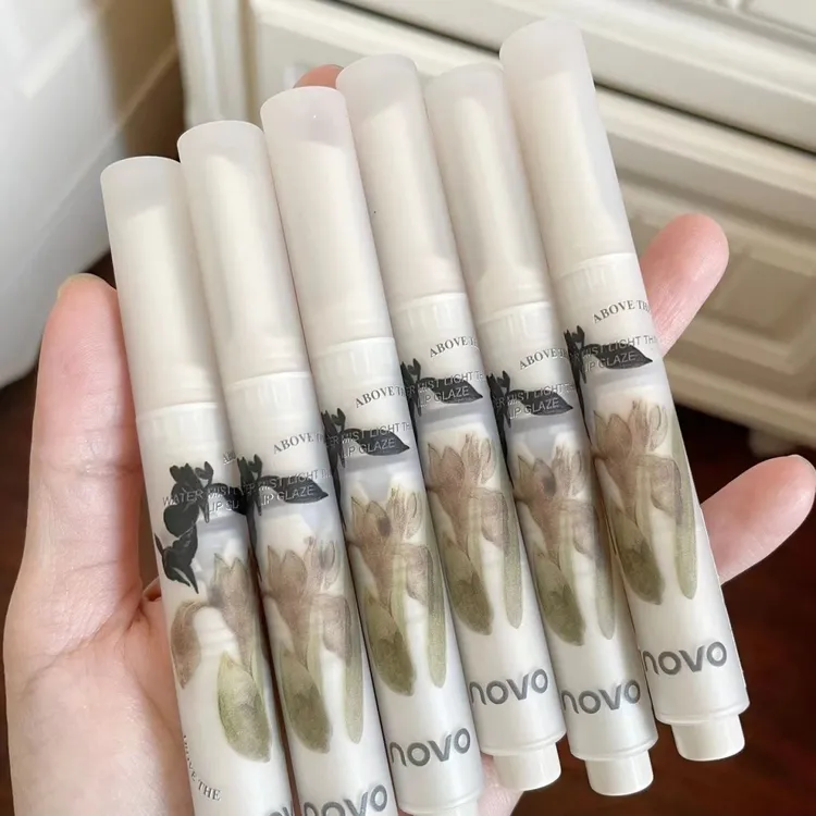 伪素颜女高水润~NOVO奶冻润唇膏笔保湿镜面唇釉纯欲口红裸色ins