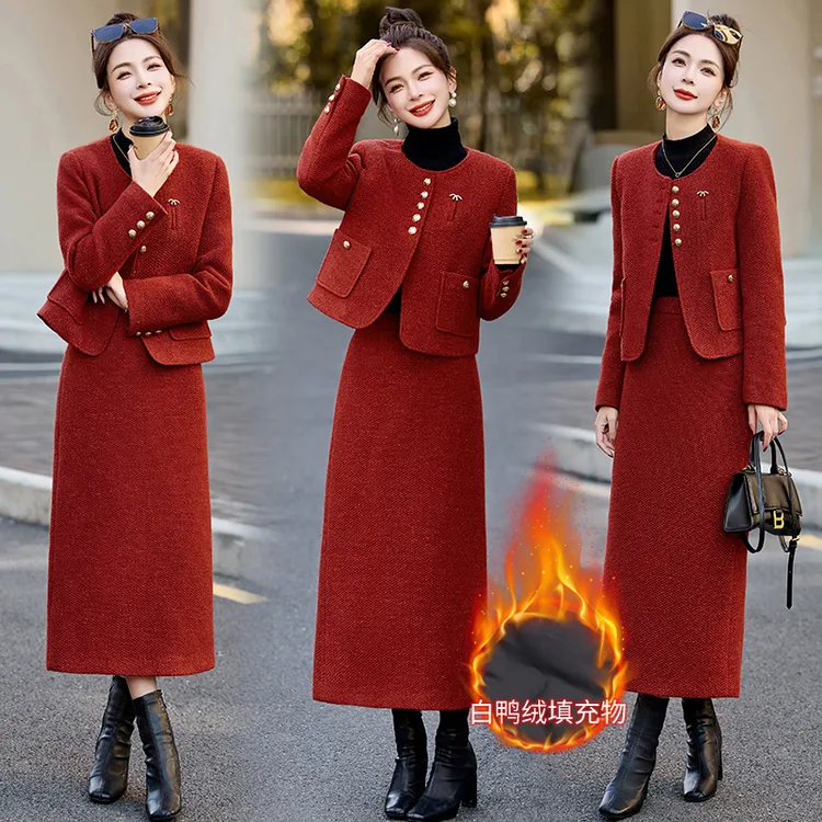 红色订婚小香风套装羽绒服女2024冬季款高级感短外套半身裙两件套