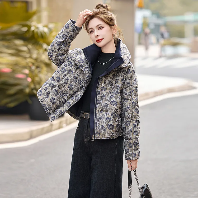 小香风复古碎花羽绒服女短款2025冬装新款时尚设计感宽松保暖外套
