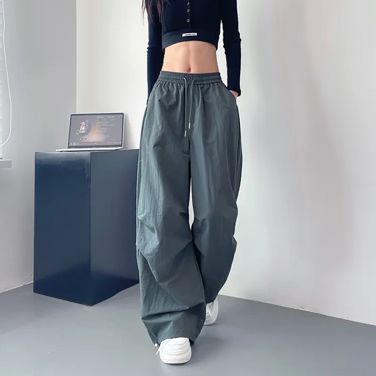 大码休闲运动裤女早秋胖mm梨型身材显瘦阔腿裤抽绳伞兵机能工装裤