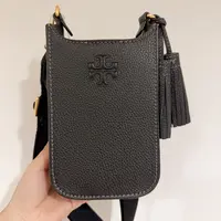 Tory Burch/汤丽柏琦 黑色流苏手机包单肩斜挎包(12*4*17cm)
