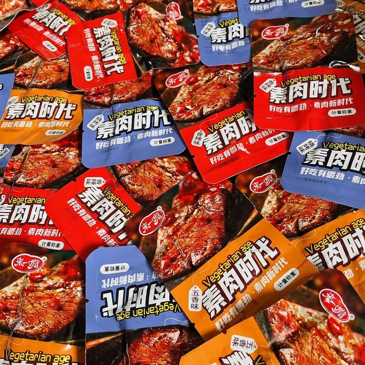 来一嘴手撕素肉时代小零食豆干辣味素牛肉混合辣条休闲独立小包装