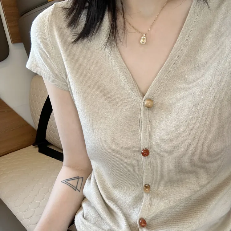 杏色V领针织开衫短袖夏季女装时髦洋气修身显瘦薄款冰丝正肩上衣