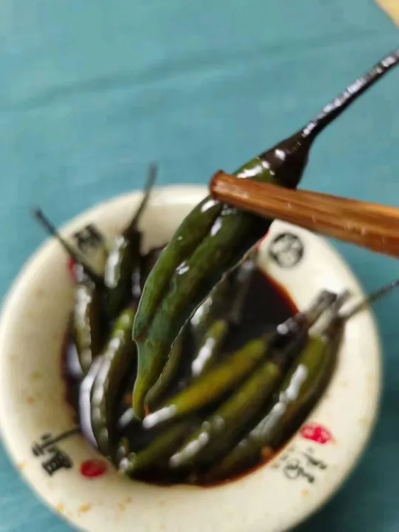 鲜香味美纯手工腌制辣椒
