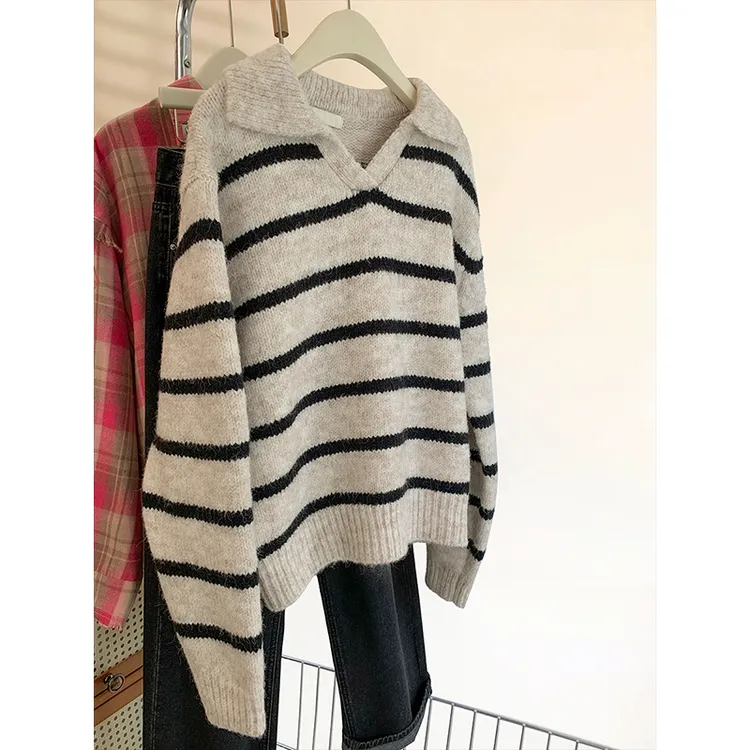 2024秋冬季穿搭新款女装翻领条纹毛衣女针织内搭打底衫设计感上衣
