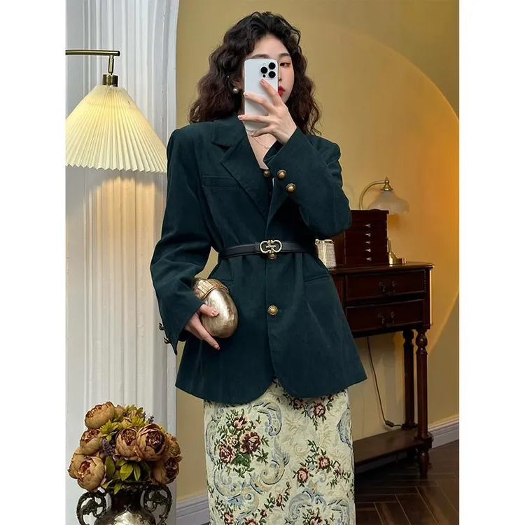 法式复古西装套装女早春季穿搭高级感时尚轻熟风吊带连衣裙两件套