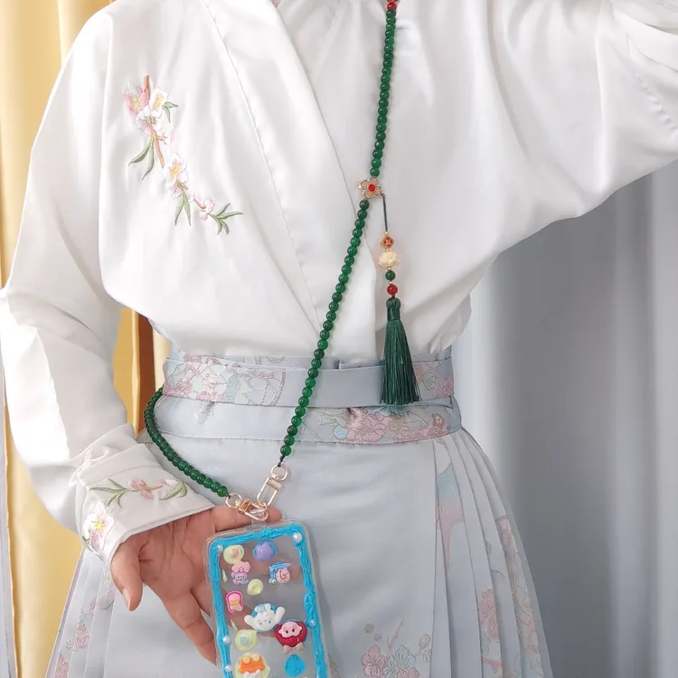 手机斜挎挂绳链条旅游可背带女式新款精致高级感小花国风串珠挂件