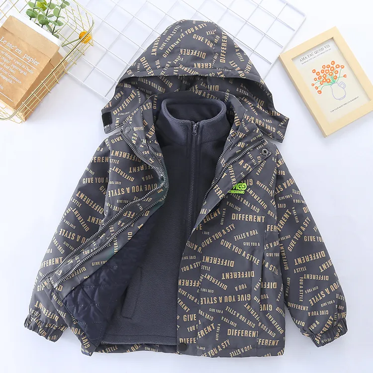 男童冲锋衣三合一可拆卸外套冬装2025新款儿童洋气加绒加厚潮