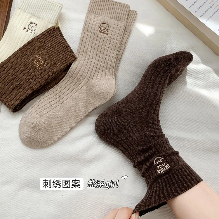 美拉德袜子女秋冬款堆堆袜中筒袜可爱小熊刺绣纯棉袜无骨袜ins潮