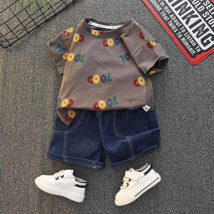 男宝宝新款夏季儿童休闲套装字母图案短袖潮款短裤小童衣服两件套
