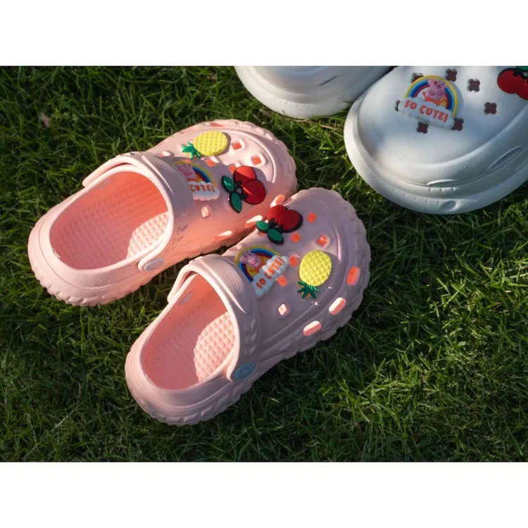 2024小猪佩奇系列卡通加厚时尚厚底防滑洞洞鞋