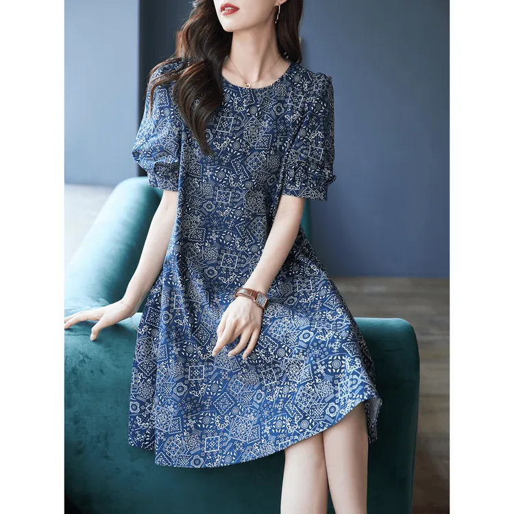 大码圆领泡泡袖印花连衣裙子2024夏季新款时尚休闲宽松显瘦中长裙