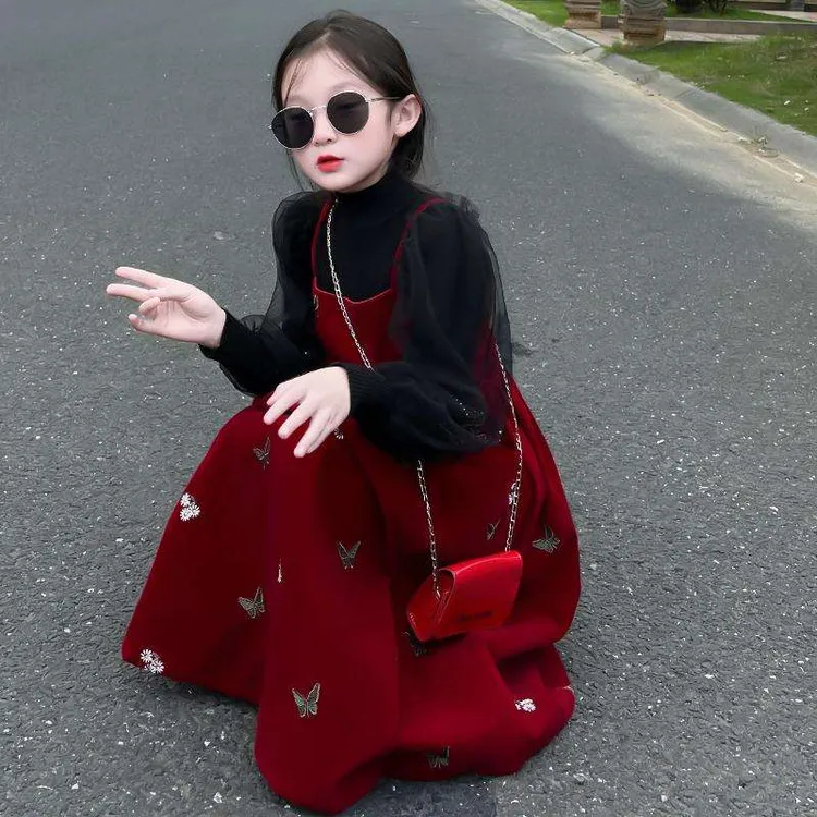 2025女童装年服秋冬新款女孩毛衣丝绒吊带连衣裙子两件套装裙洋气