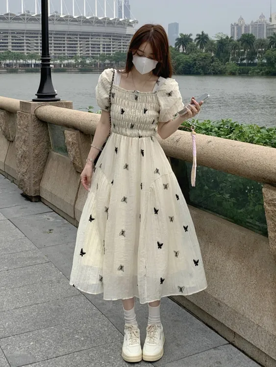 夏季温柔淑女风初恋蝴蝶连衣裙气质高级感松紧法式长裙收腰白裙子