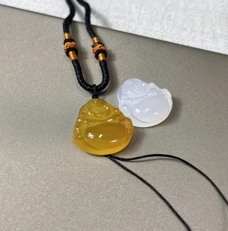 天然冰种玛瑙玉髓佛公吊坠（多样性发货）