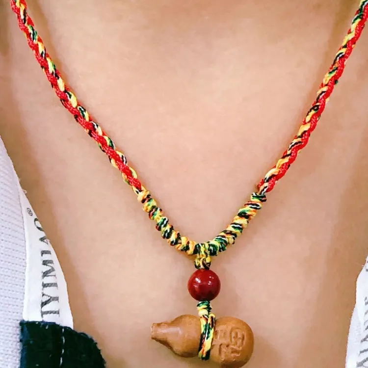 非金属布艺项链 女款绳塞饰品平安吉祥百搭桃木项链锁骨链保平安