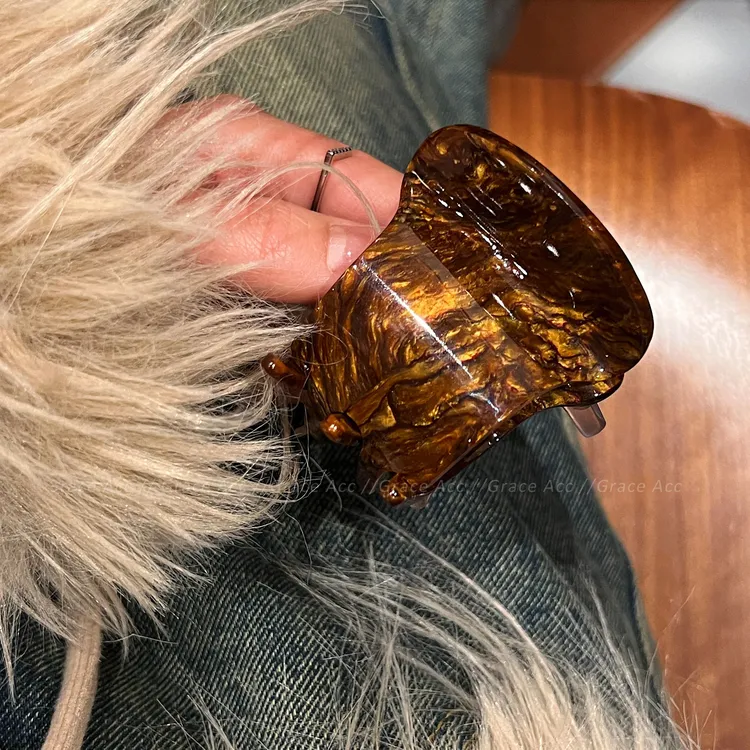 GraceAcc/韩国醋酸高级感后脑勺抓夹中号鲨鱼夹半扎发2025新款