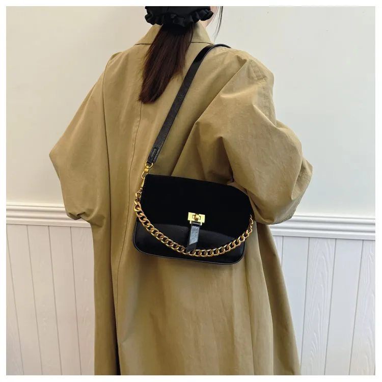 09流行爆款包包女式2024新款秋冬磨砂链条马鞍包小众单肩斜挎包