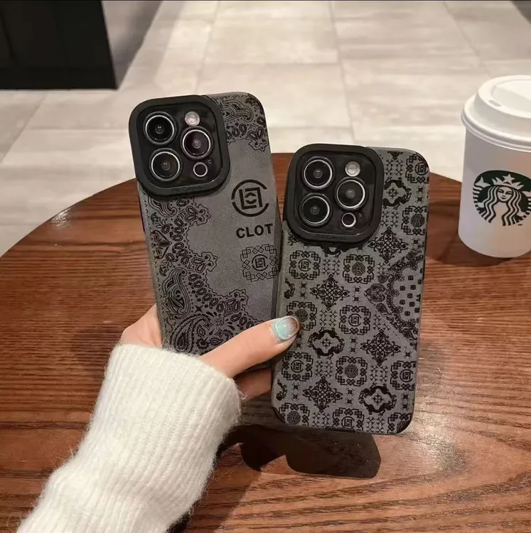 潮牌陈冠希CLOT丝绸适用于苹果16手机壳iPhone15promax翻毛皮个性