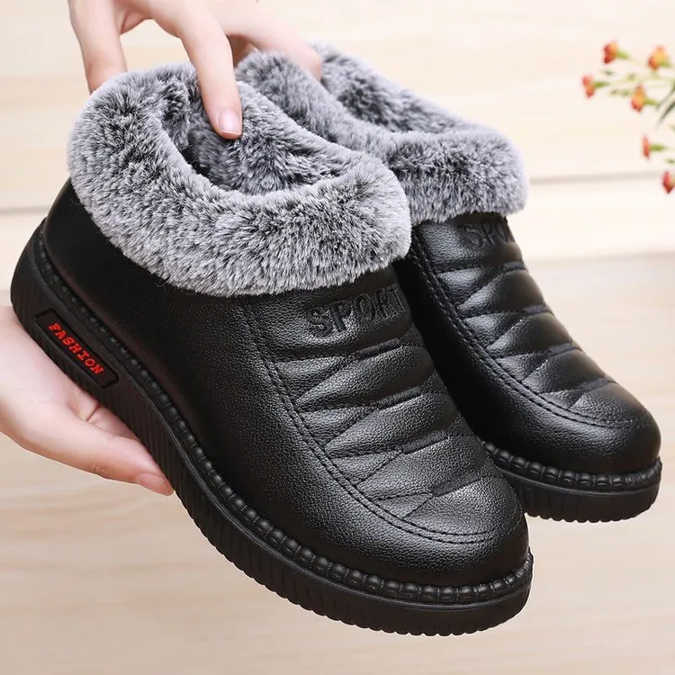 冬季防滑老北京布鞋女老人棉鞋加绒保暖奶奶防水软底中老年妈妈鞋