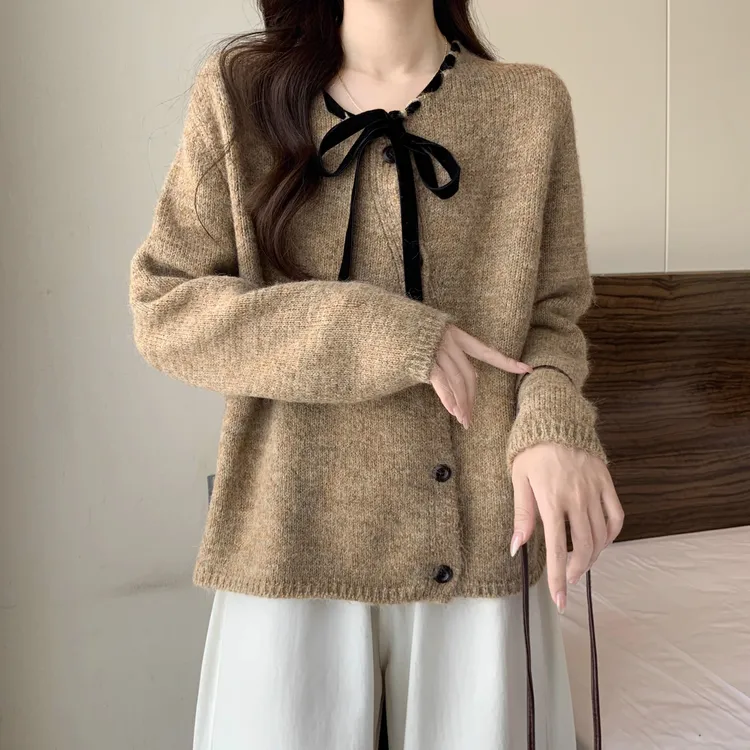 美拉德咖色针织衫毛衣大码女装秋冬胖mm法式蝴蝶结不规则开衫上衣