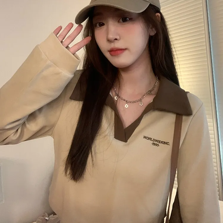 字母印花撞色polo领长袖卫衣女秋设计感v领短款上衣