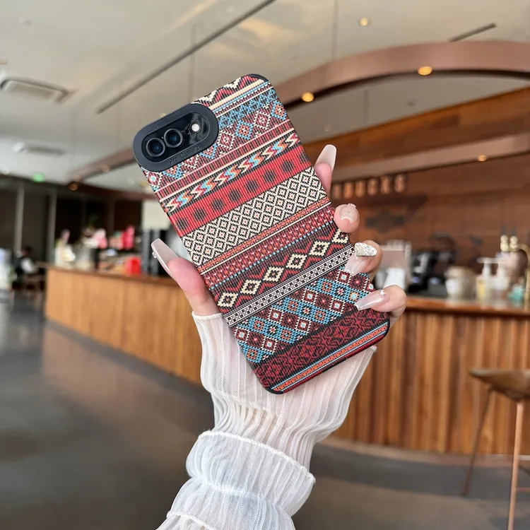 【适用于苹果全型号】图腾拼接15手机壳全包贴皮复古iphonexr保护壳