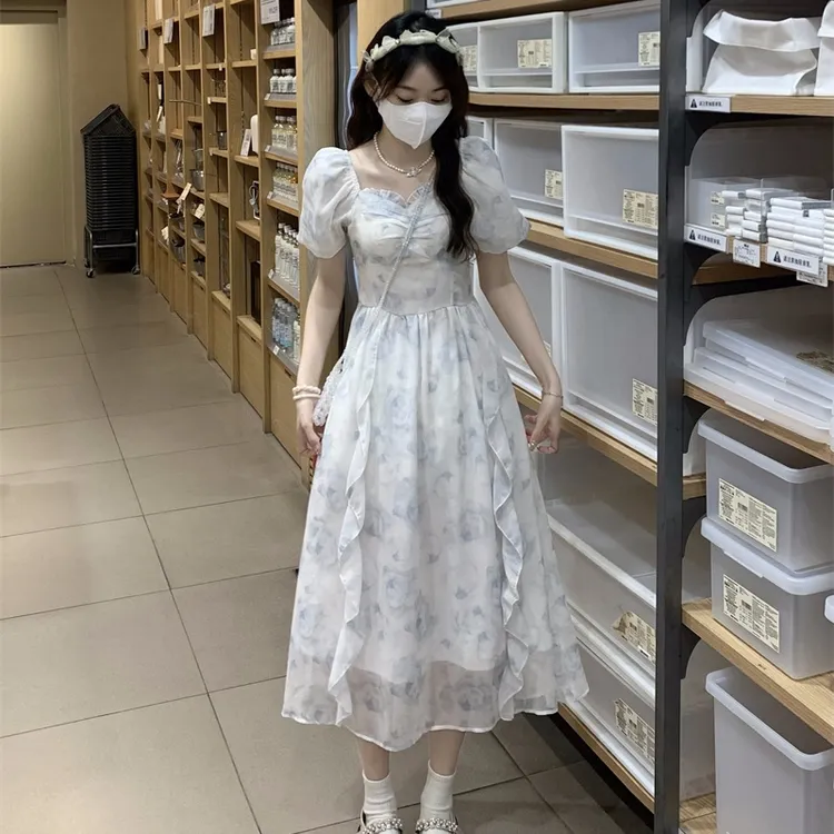 洋气荷叶边碎花连衣裙女装夏季新款时尚中长款泡泡袖收腰雪纺裙子