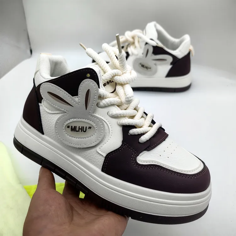 2024冬季加厚中邦可爱米色休闲可爱时尚小白鞋