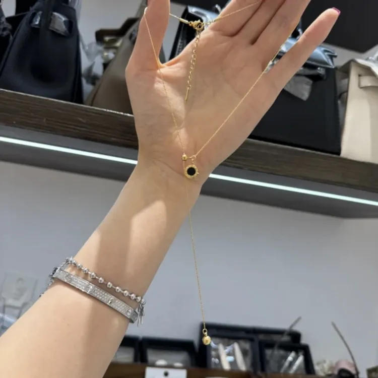 钛钢项链 AB黑白面不掉色项链！黑圆点点锁骨链 