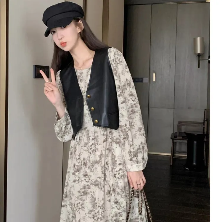 春款复古碎花连衣裙气质长裙小个子黑色马甲套装加大加宽女连衣裙