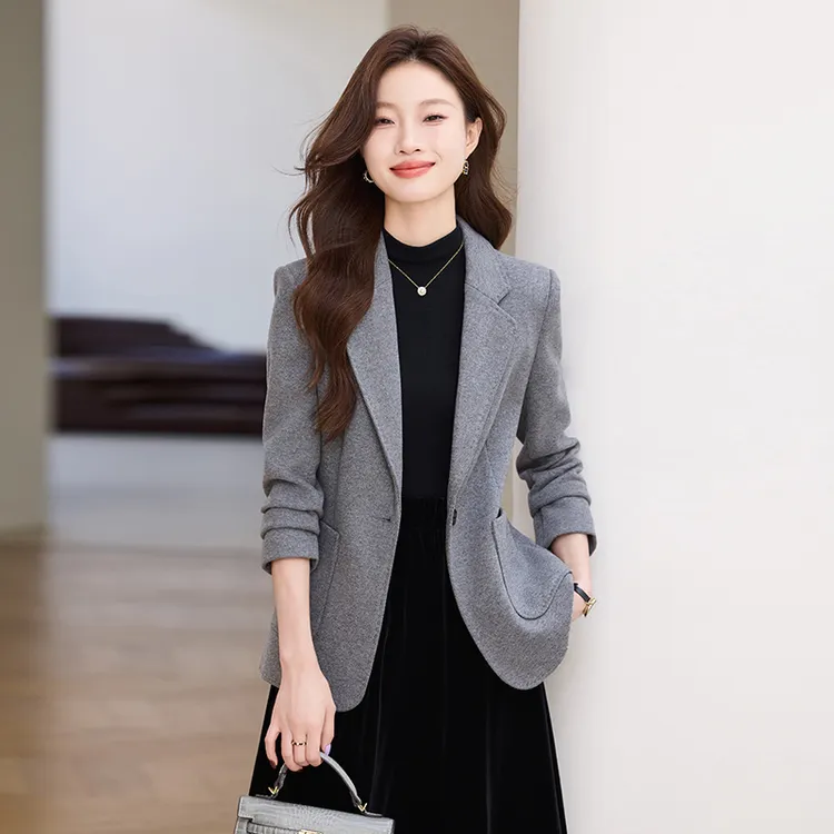 灰色韩版小西装外套女春秋新款气质休闲职业显瘦女神范ol西服上衣