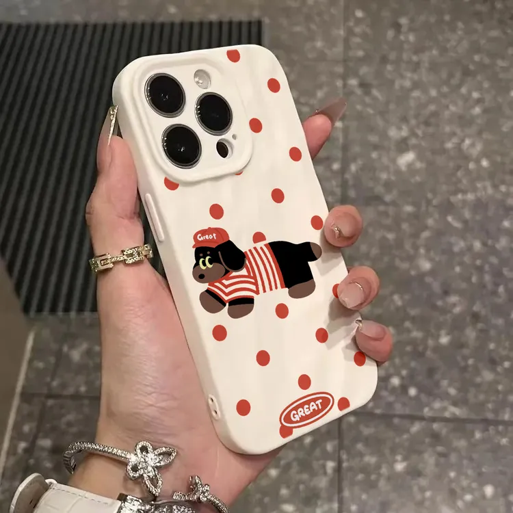 红帽腊肠狗适用苹果16/15promax褶皱手机壳iphone14全包13/12/11p