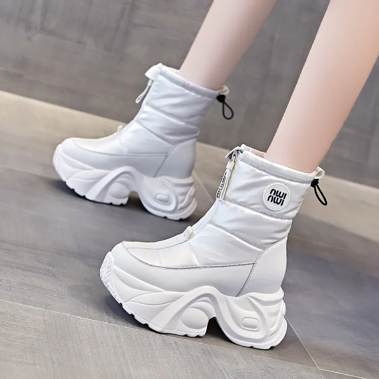 增高9cm东北户外雪地靴女2023冬新防寒加绒加厚大棉鞋厚底马丁靴