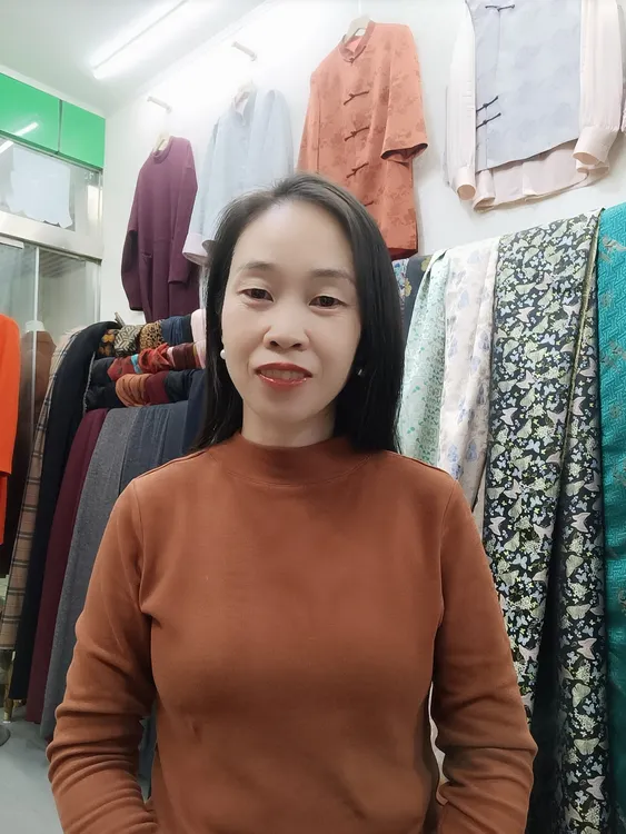 蚕丝羊绒春秋冬圆领套头长袖舒适百搭女士打底衫