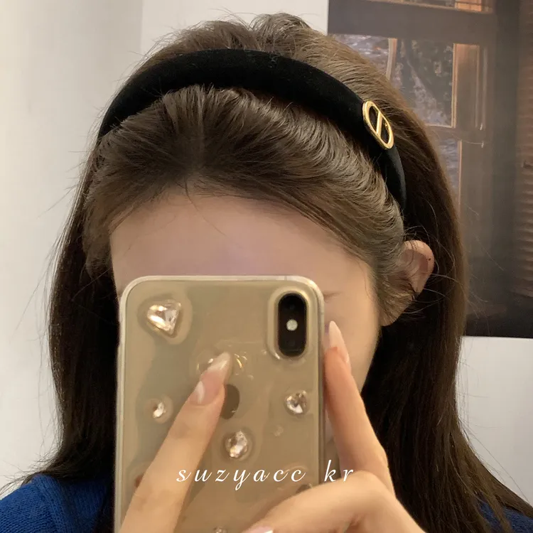 Suzyacc Kr轻奢小众猪鼻子秋冬丝绒发箍高颅顶洗脸头箍女F2927