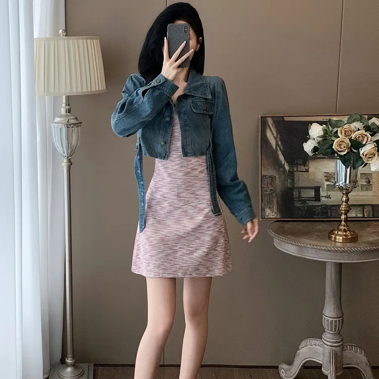 港味甜辣时尚套装女装秋季短款牛仔外套上衣粉色吊带连衣裙两件套