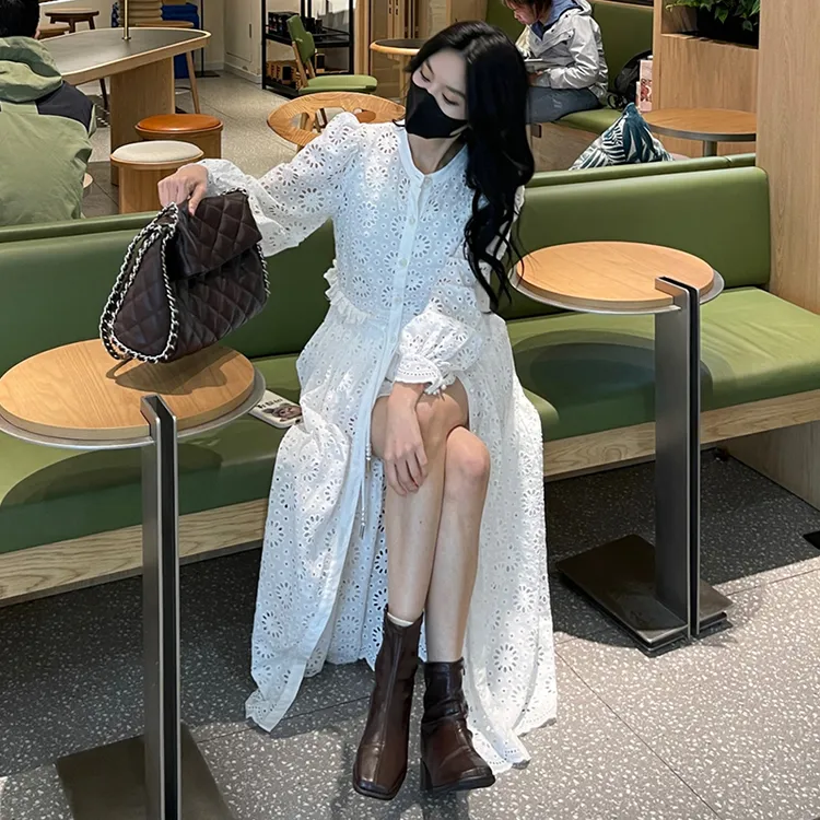 2024高级感白色连衣裙套装木耳边收腰长裙时尚镂空高腰短裤两件套