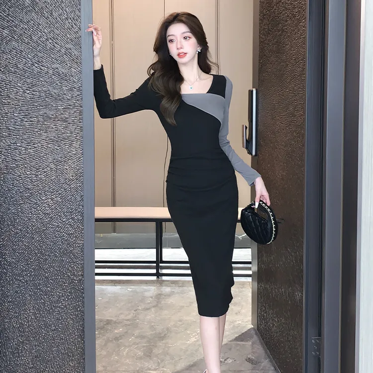 冬季时尚气质女装纯欲风优雅感撞色方领褶皱收腰不规则设计包臀裙