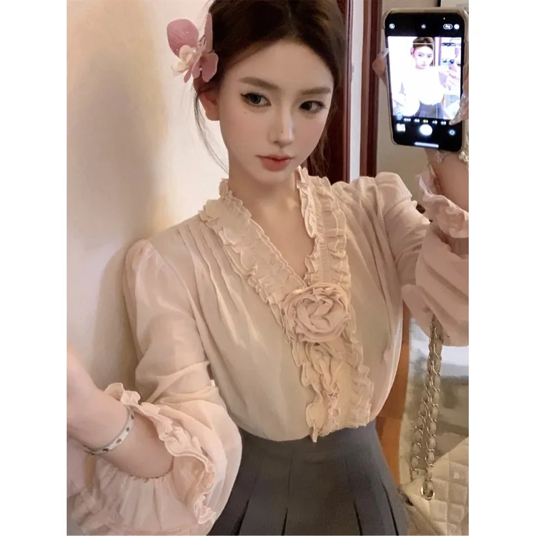 立体玫瑰木耳边V领长袖衬衫女夏季2024新款法式绝美宽松显瘦上衣