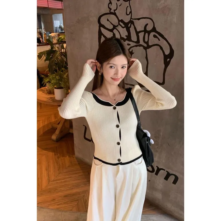 冬季时尚气质新款甜美风撞色方领单排扣修身显瘦设计长袖毛针织衫