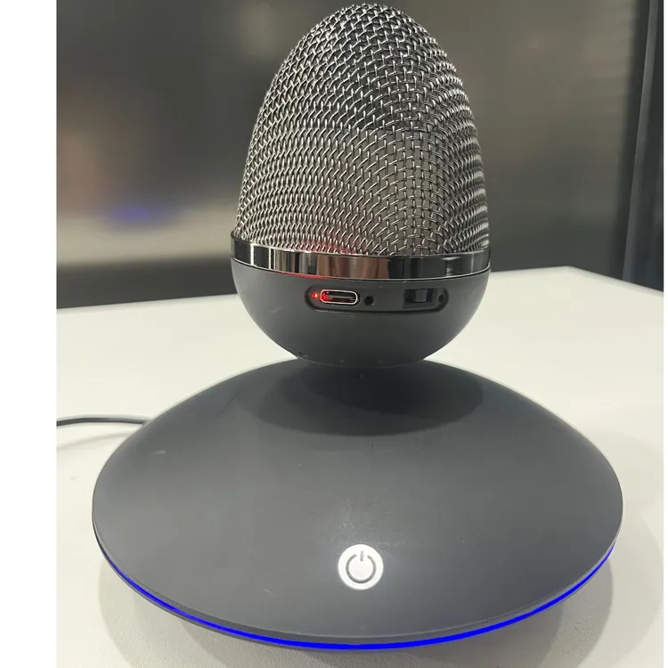 创意磁悬浮蓝牙音箱+灯光，送男友生日礼物首选。