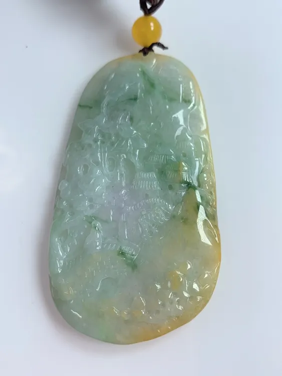 天然翡翠A货多彩山水吊坠一件