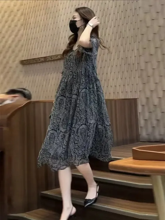 2025夏新款印花女装连衣裙黑色复古大码宽松遮肚雪纺中长夏季裙子