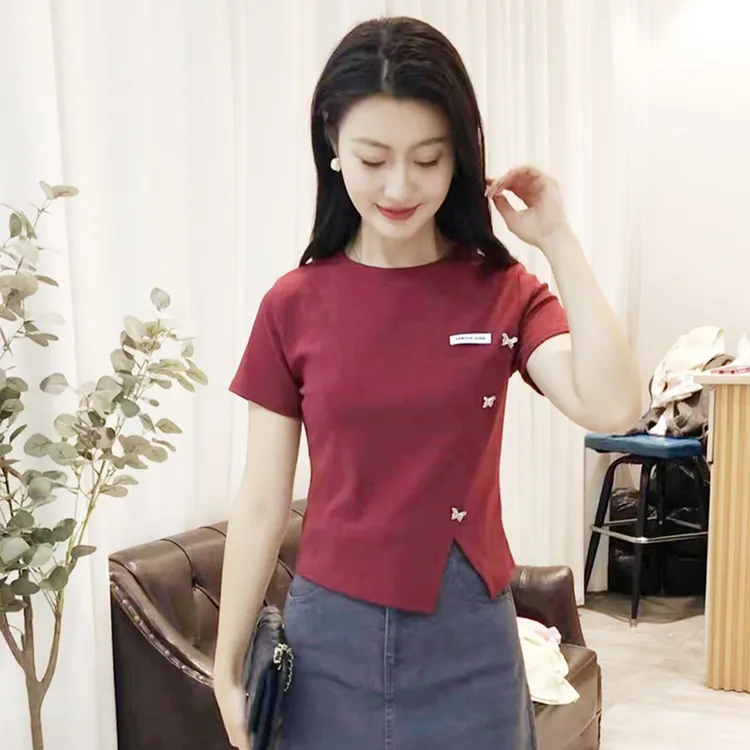 时尚短袖女T恤夏季2024新款设计感小众正肩美式高街开叉短款上衣