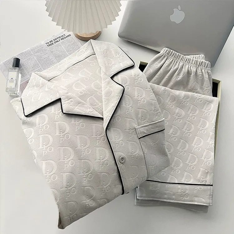 新款秋冬德绒长袖睡衣男士加厚磨毛轻奢男士家居服春秋季保暖套装