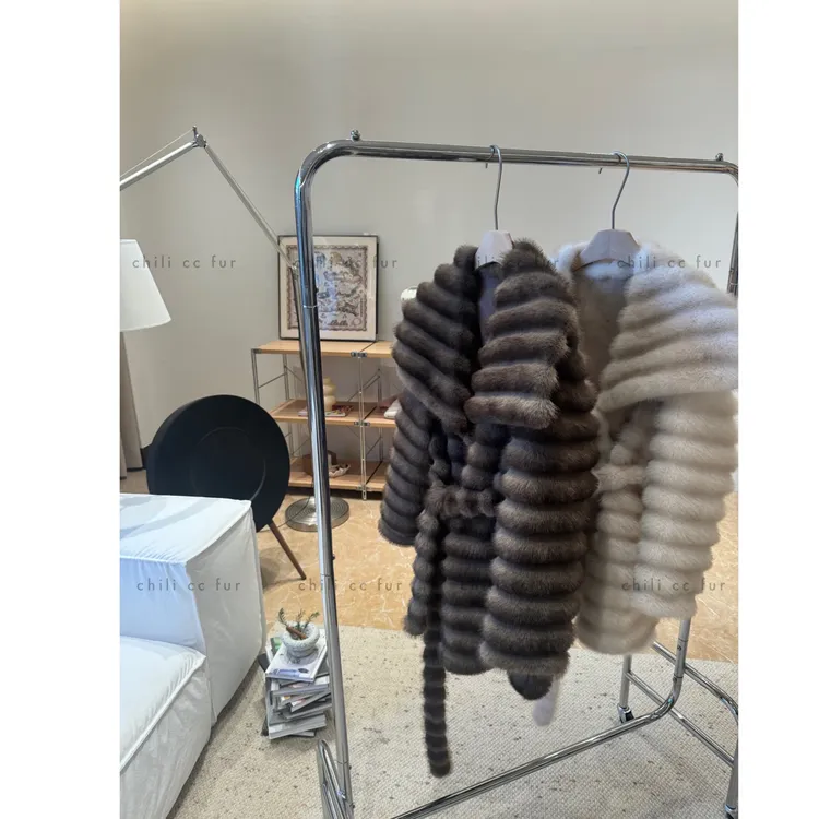 CHILI FANQIE 翻领天使之翼仿龙猫质感设计腰带简约定制毛毛外套